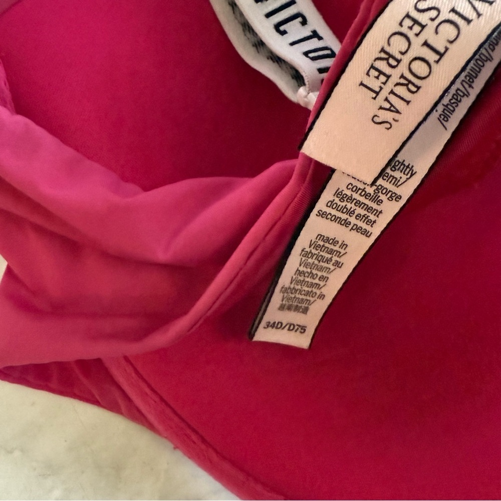 ❇️Victoria's Secret Vibrant Pink Demi Bra 2 for $22 ❇️ - Picture 4 of 4
